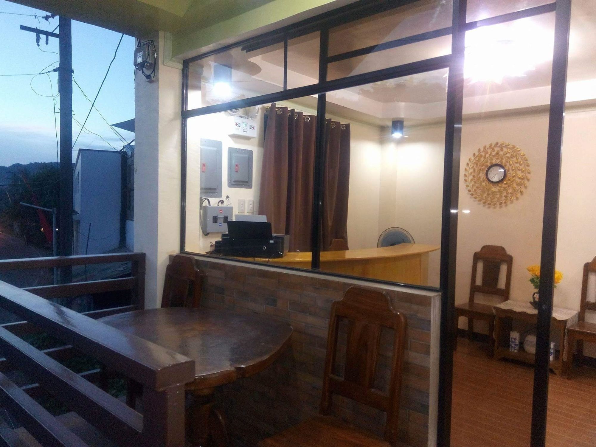 Reddoorz @ Poblacion 6 Coron Buitenkant foto