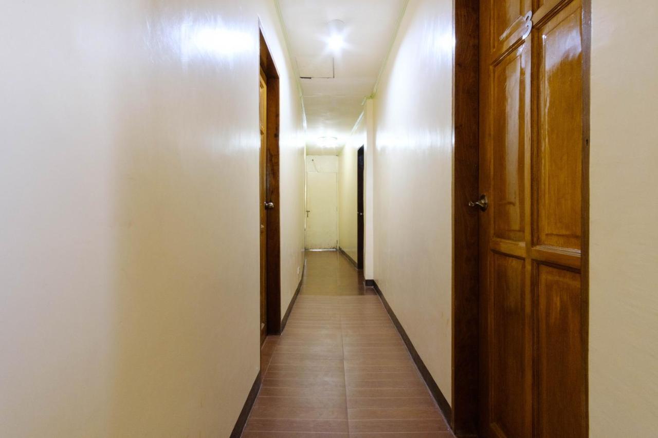 Reddoorz @ Poblacion 6 Coron Buitenkant foto